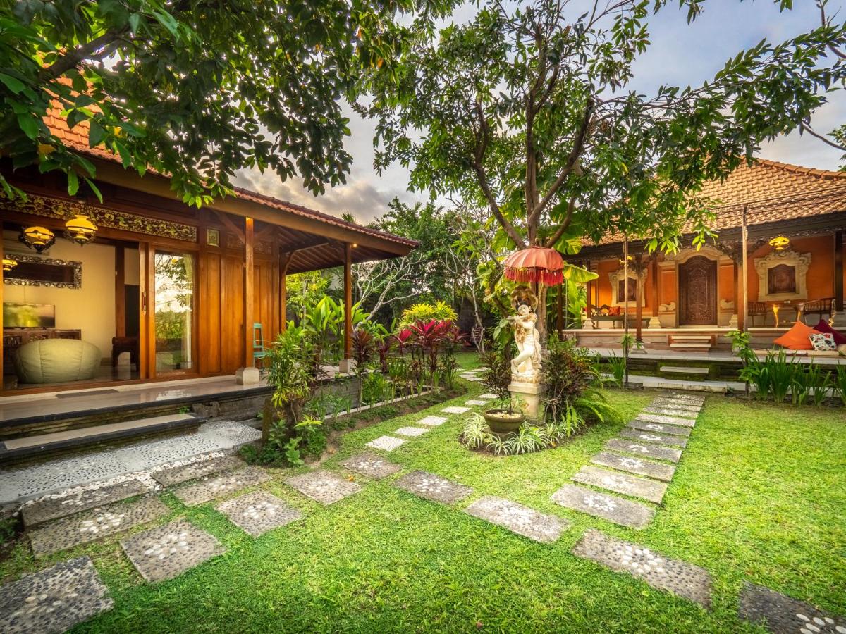 B&B Gianyar - Tiis Garden Puri Villas - Bed and Breakfast Gianyar