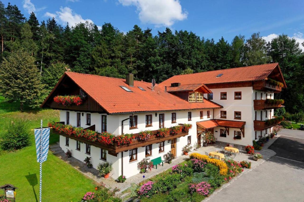 B&B Viechtach - Ferienwohnungen Weghofer F**** (Viechtach) - Bed and Breakfast Viechtach