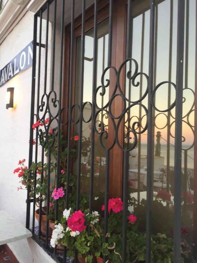 Hostal Avalon - Bed and Breakfast Nerja