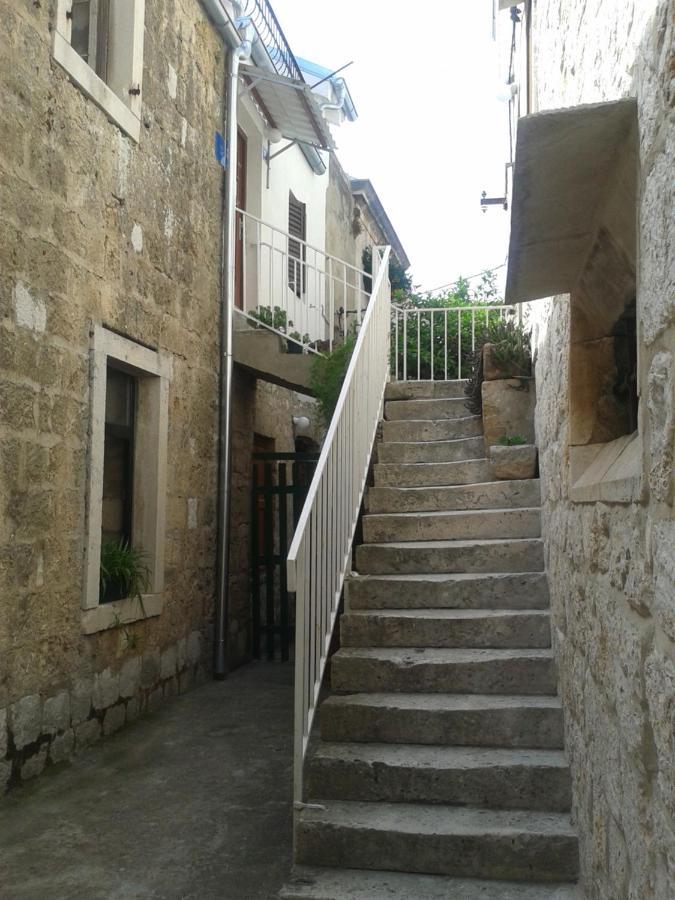 Heart of Vis and Kut area Apartman Romandic - B&B