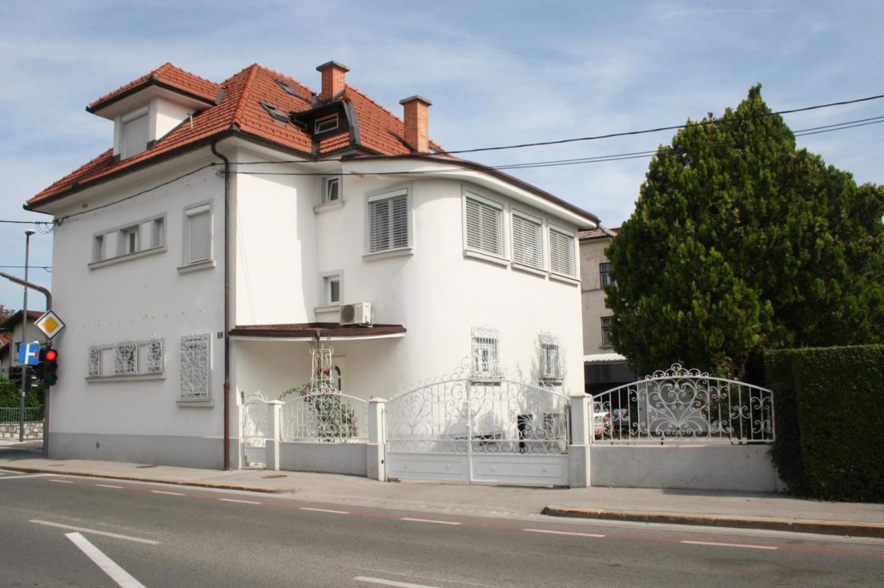 Kavon Apartments - Ferienwohnung