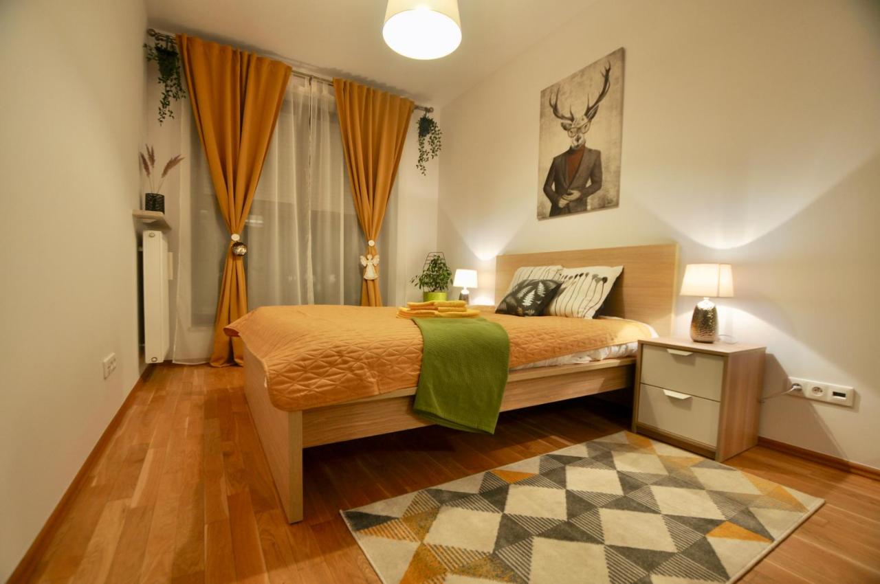 Młociny Metro Apartment - B&B
