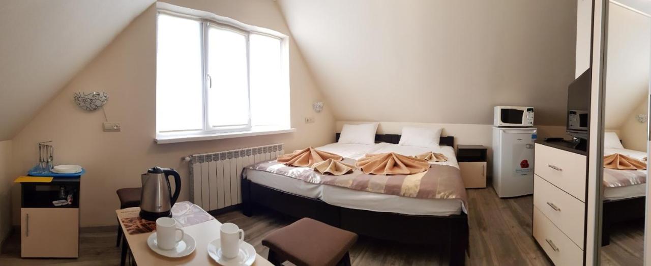 Double or Twin Room with Shower