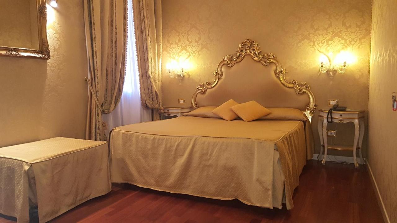 Chambre Double ou Lits Jumeaux avec Lit d'Appoint