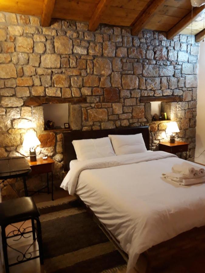 Niriides - B&B Galaxidi