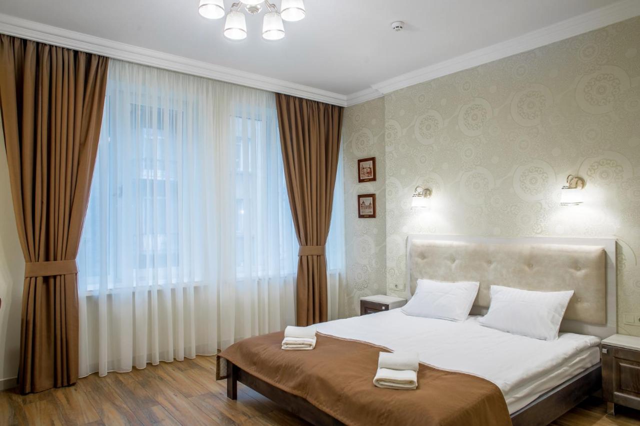 B&B Lviv - Mini Hotel Barvy Lvova on Hnatyuka St. - Bed and Breakfast Lviv