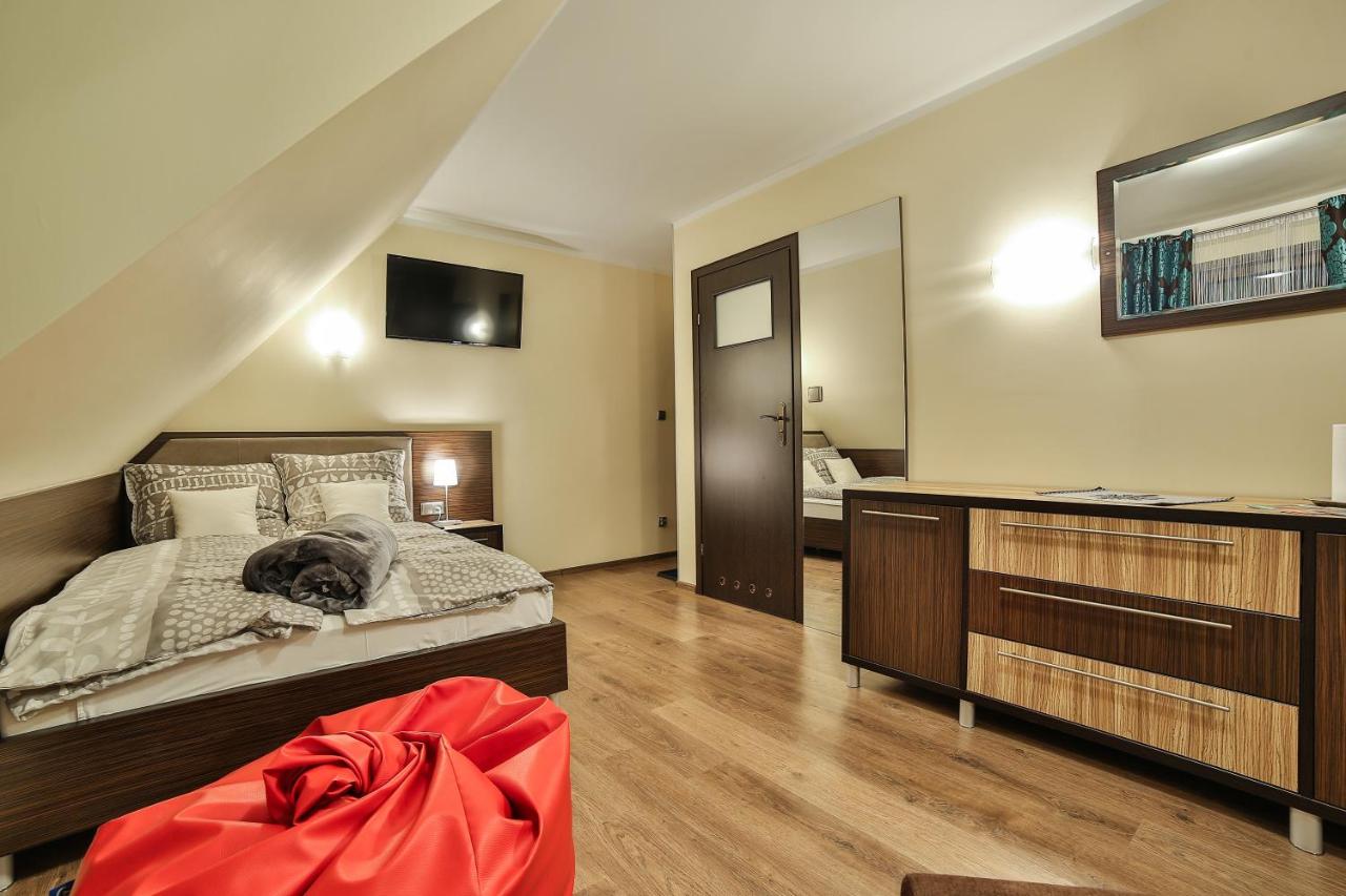 Vierbettzimmer mit Bergblick