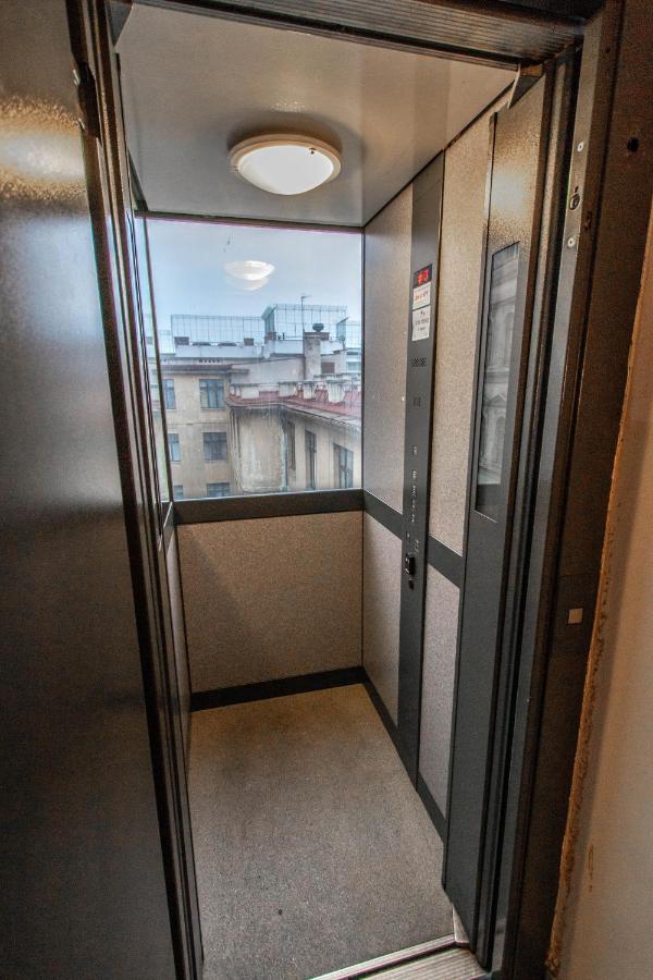 Olives Ruterra Loft with Sauna - B&B Praga