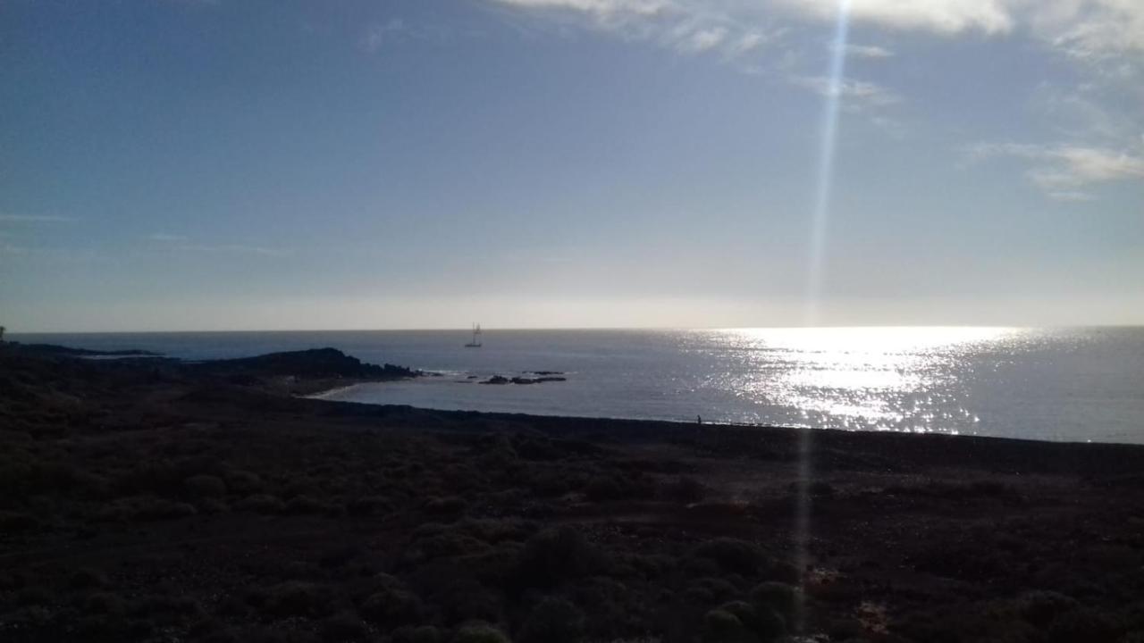 AMAZING SEASIDE DUPLEX IN THE GREEN SOUTH TENERIFE - Chambres d'hôtes San Miguel De Abona