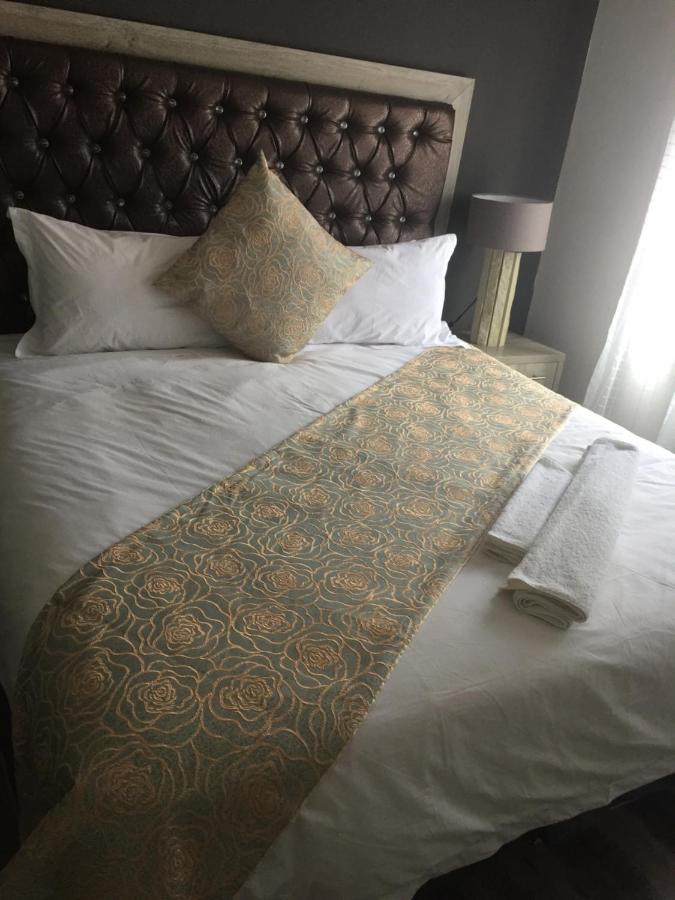 Superior Deluxe Double or Twin Room 