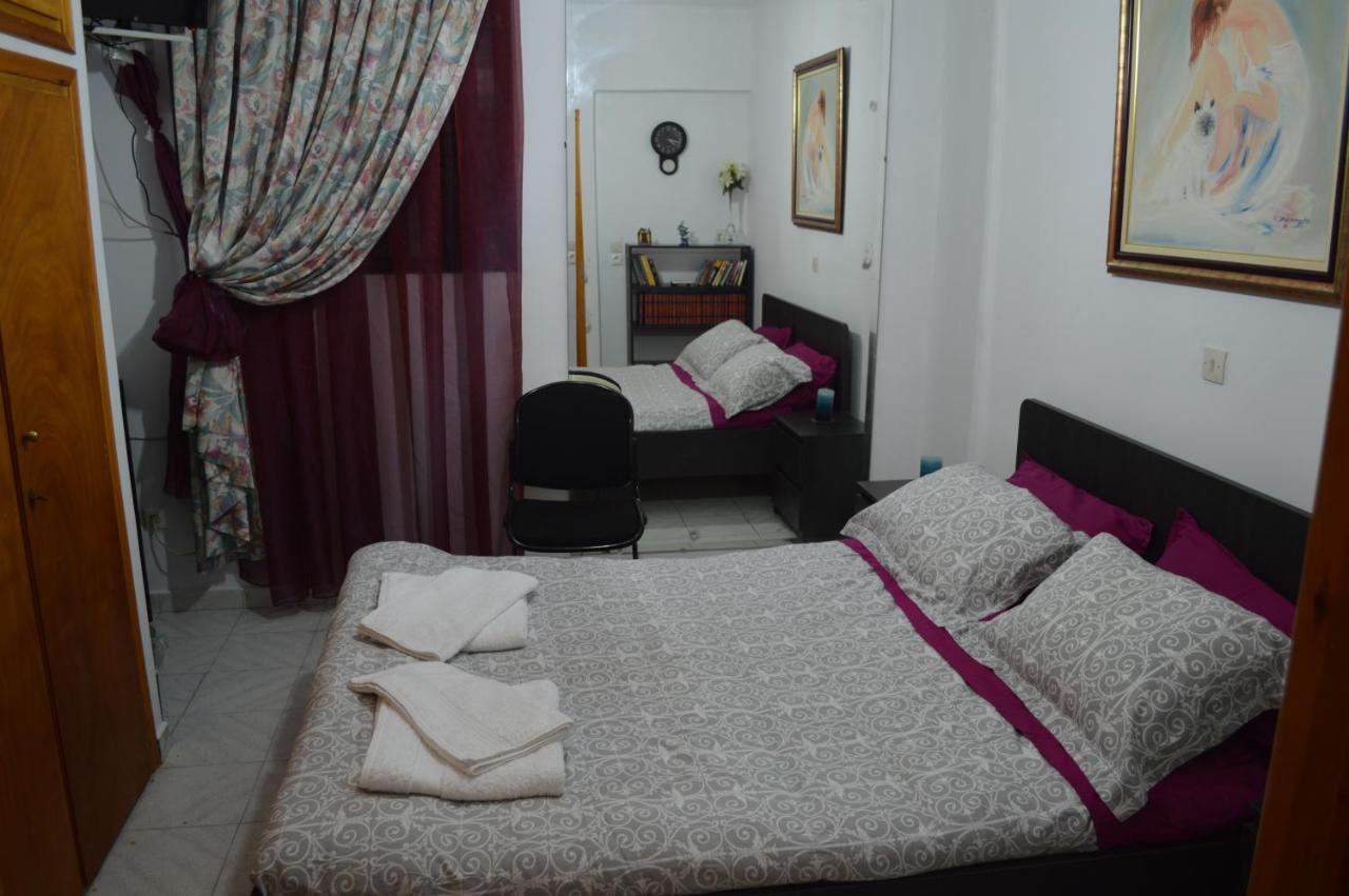 Apartment in the Center of Aigio F - Bed and Breakfast