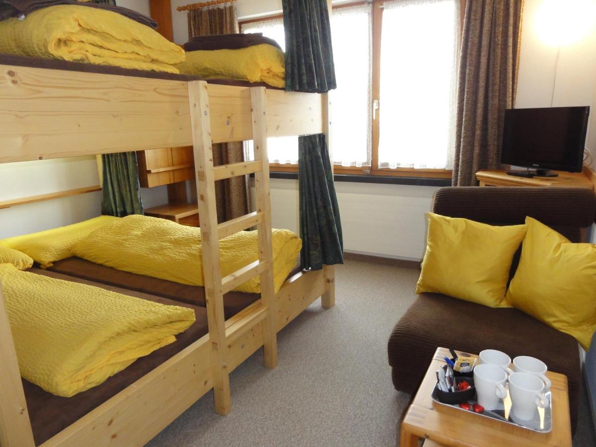 Quadruple Room with Private Bathroom