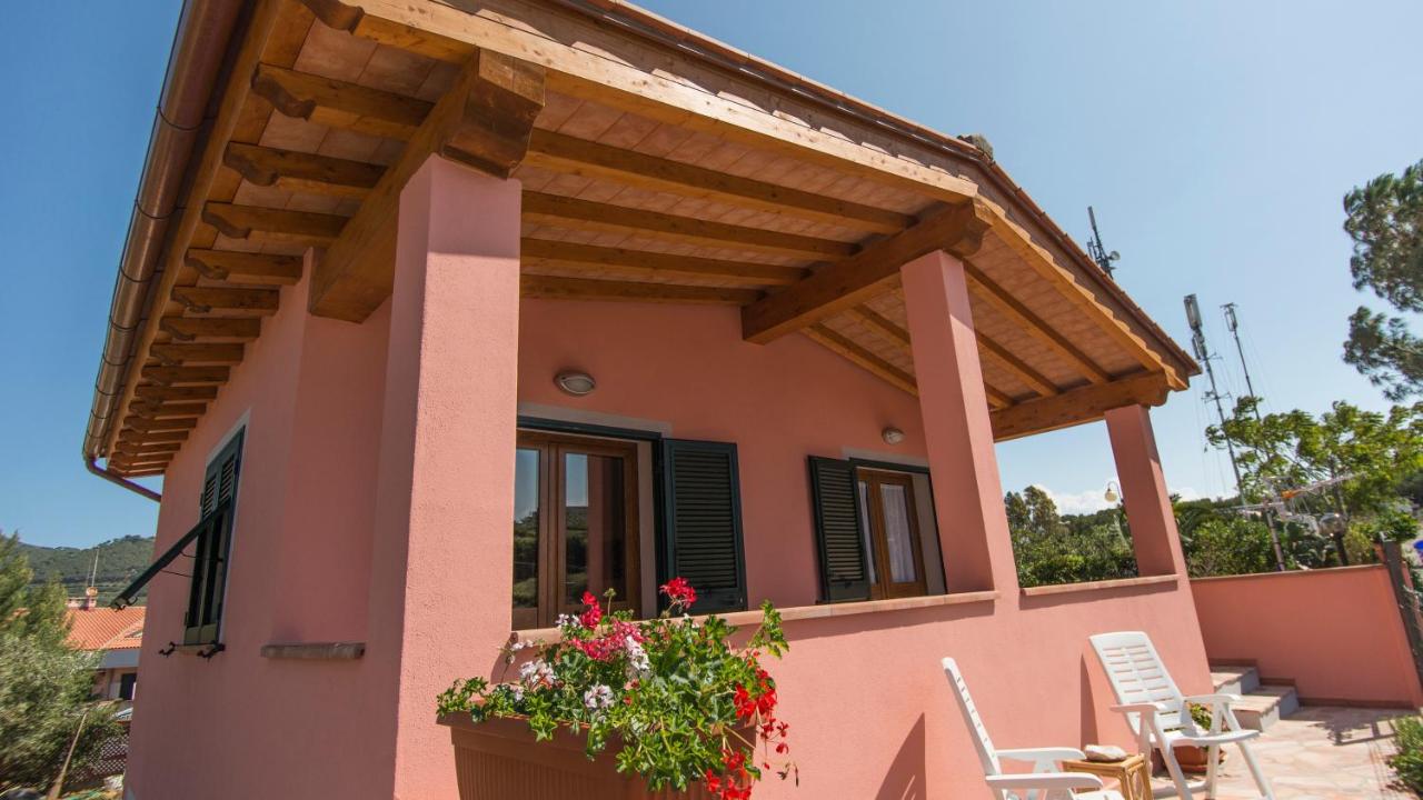 B&B Porto Azzurro - Appartamenti La Casina - Bed and Breakfast Porto Azzurro