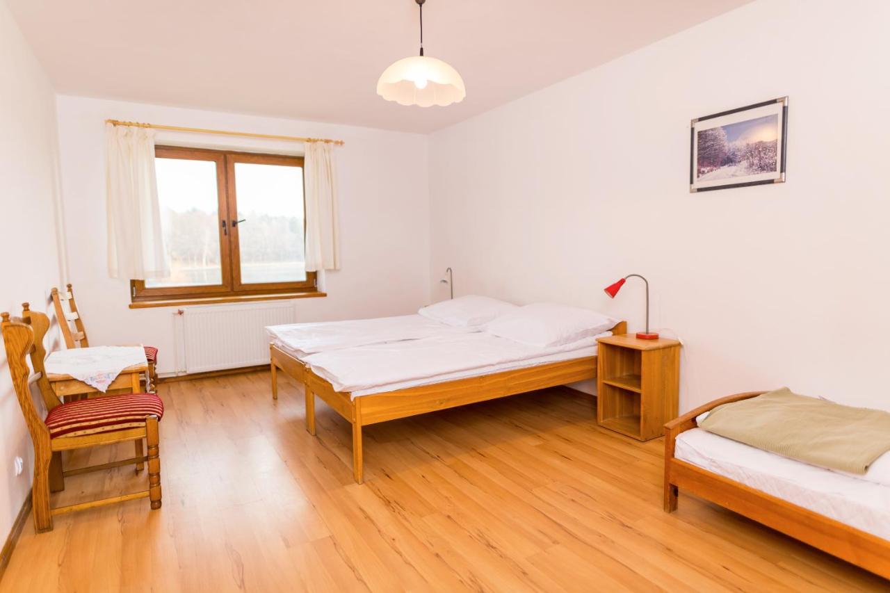 Chambre Triple avec Salle de Bains Privative