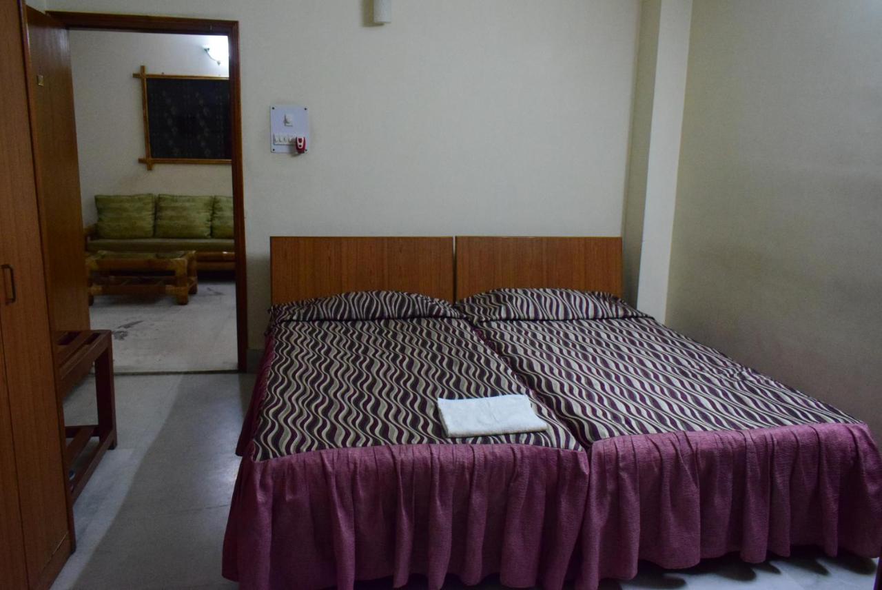 River Breeze Home A Comfort Stay - Bed and Breakfast Guwahati