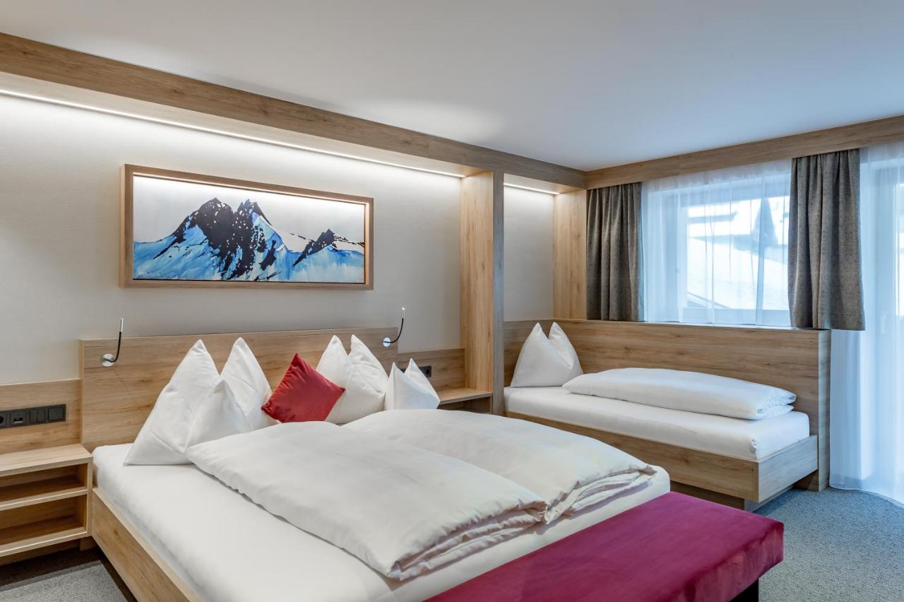 Triple Room with Balcony