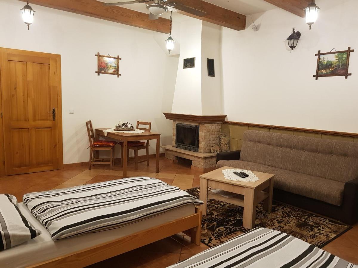 Ubytovanie pod Hradom - Bed and Breakfast