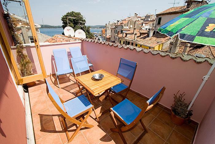 B&B Rovinj - Flora - family apartment with terrace in Centre of Rovinj - Bed and Breakfast Rovinj