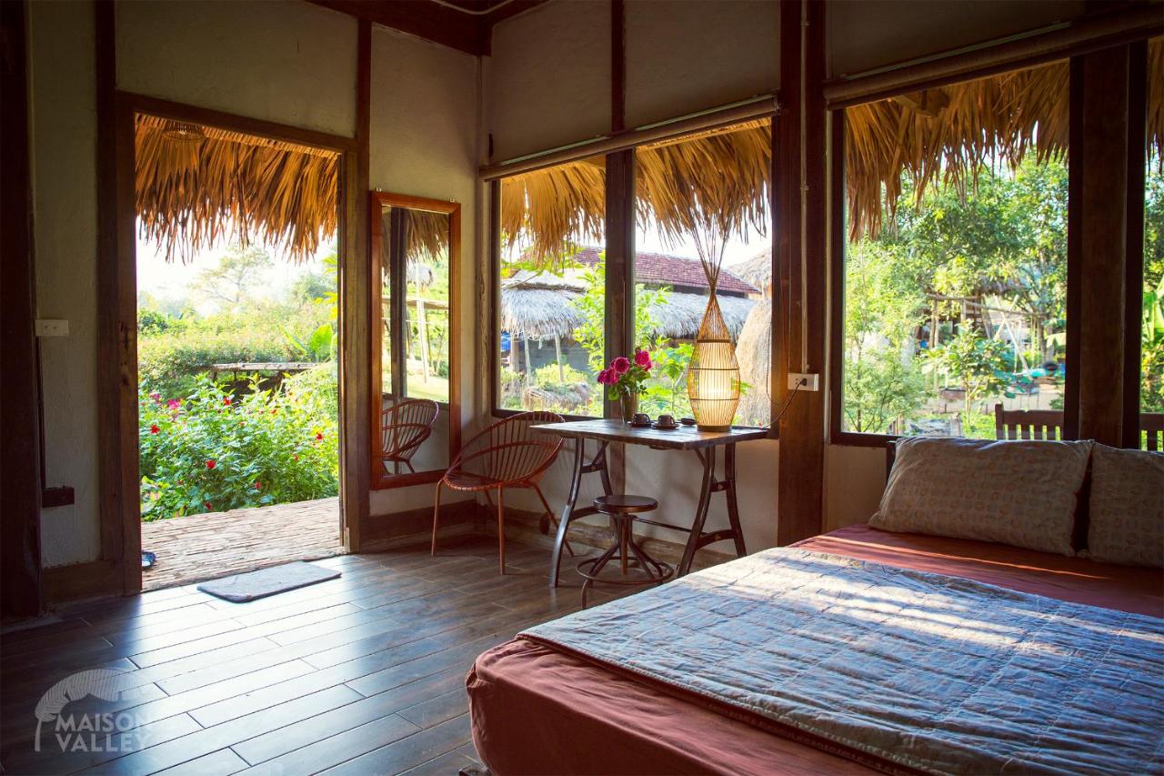 Deluxe Bungalow with Garden View
