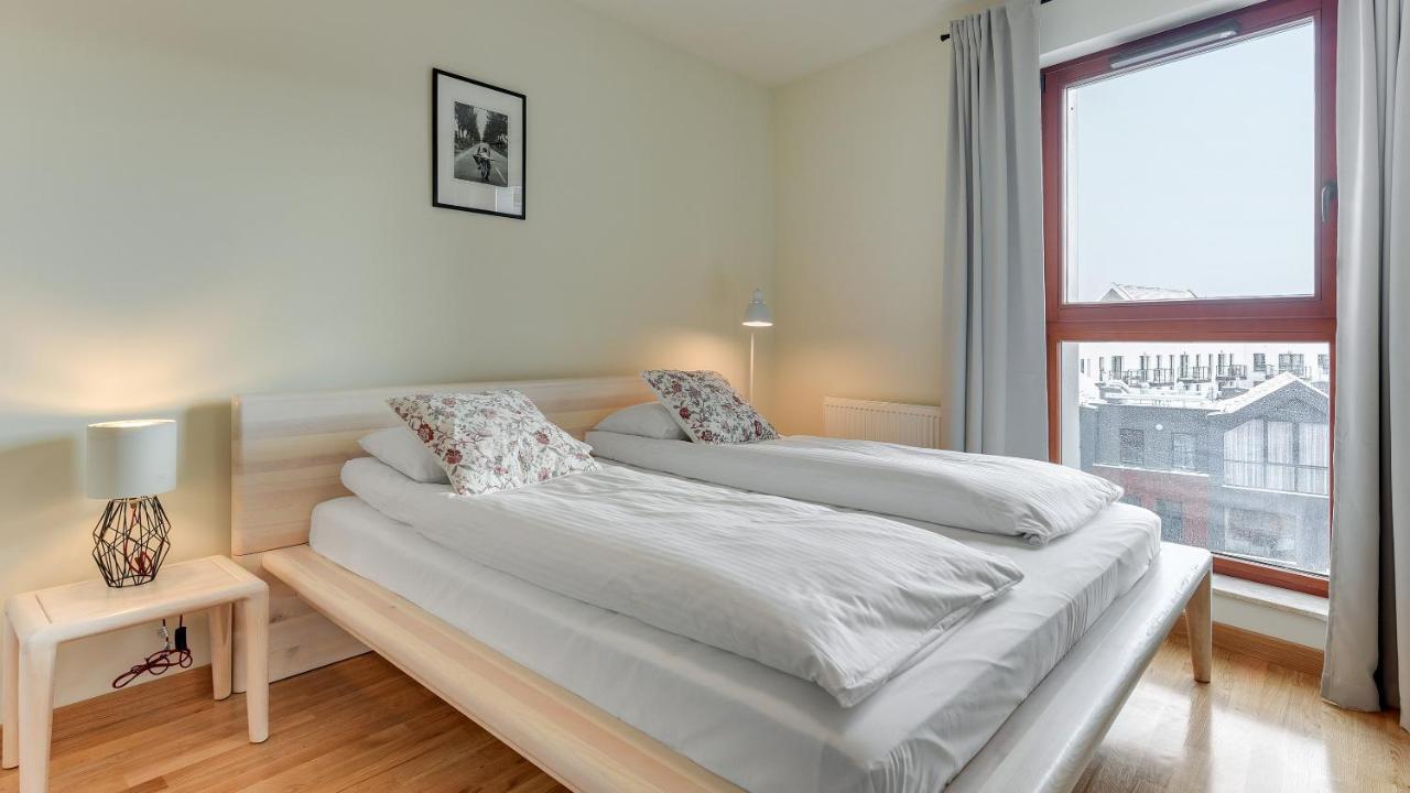 One-Bedroom Suite Apartment with Balcony