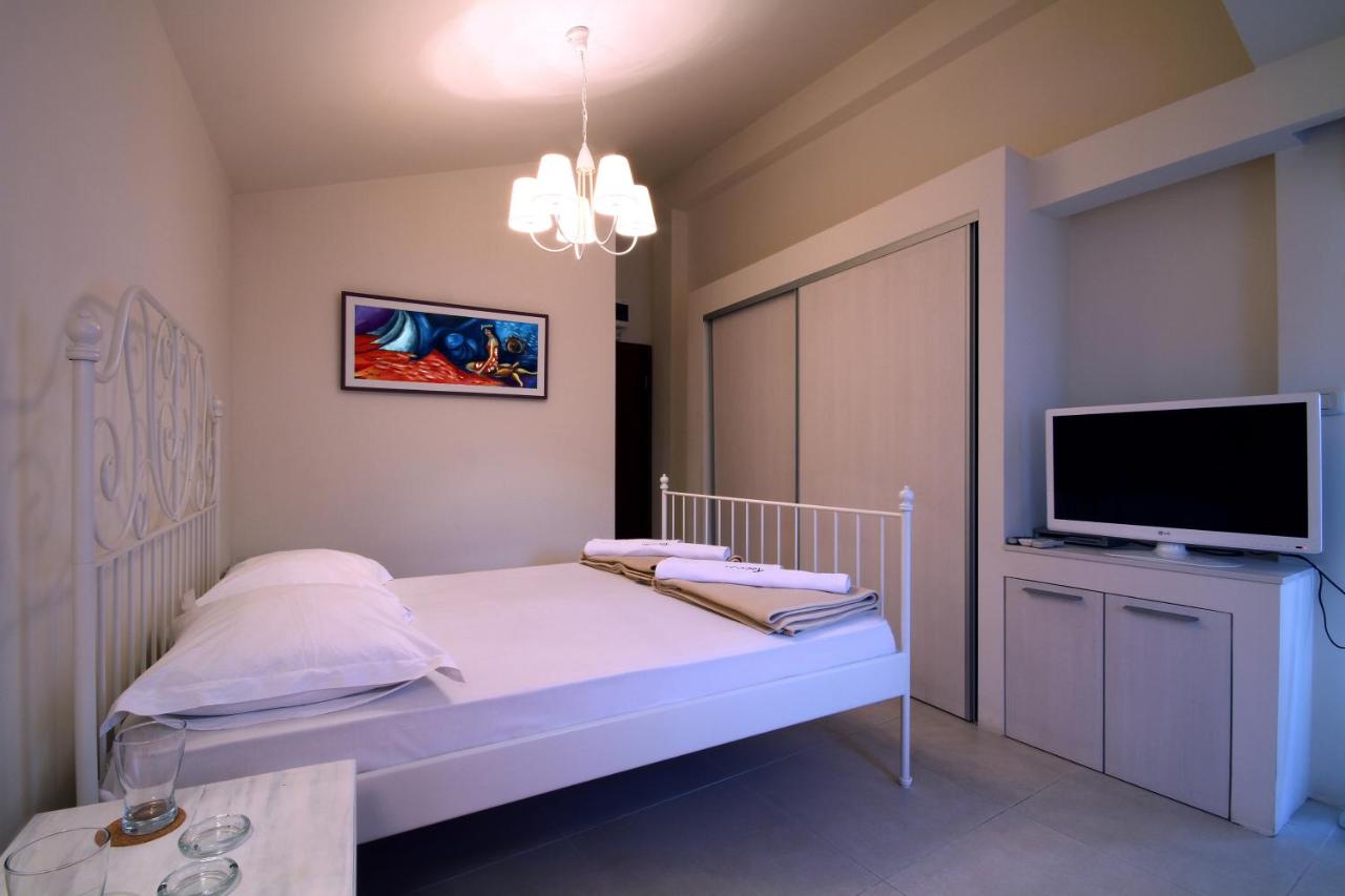 Tweepersoonskamer met Extra Bed en Uitzicht op Zee