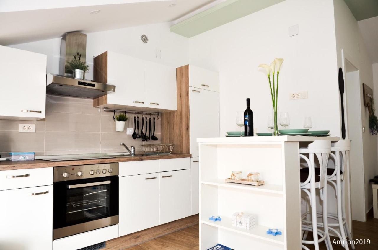 Apartment mit Poolblick