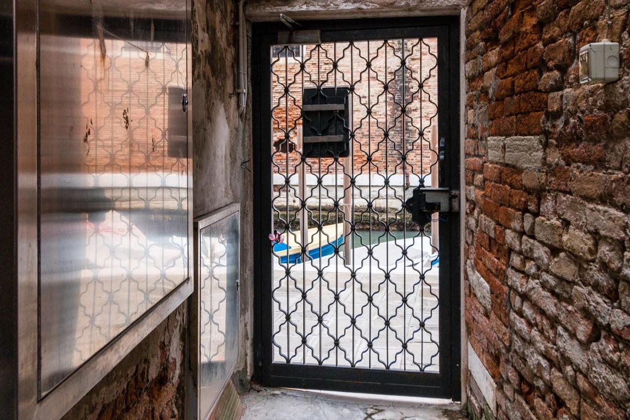 Corderie de la Tana Biennale Exhibition @Arsenale - B&B