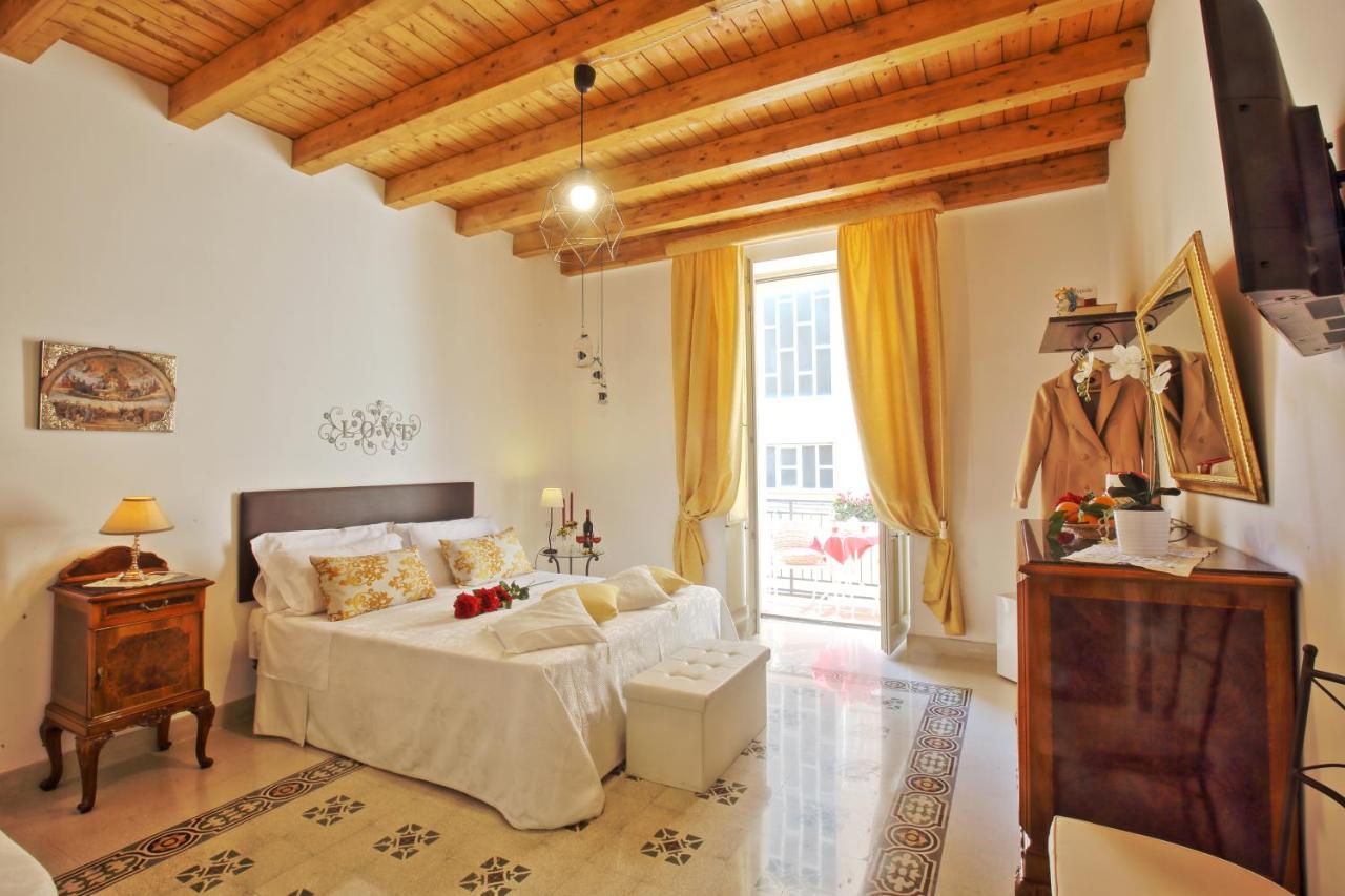 Dreibettzimmer mit Balkon