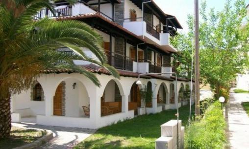 Economy Studio with Garden View(3 Adults)