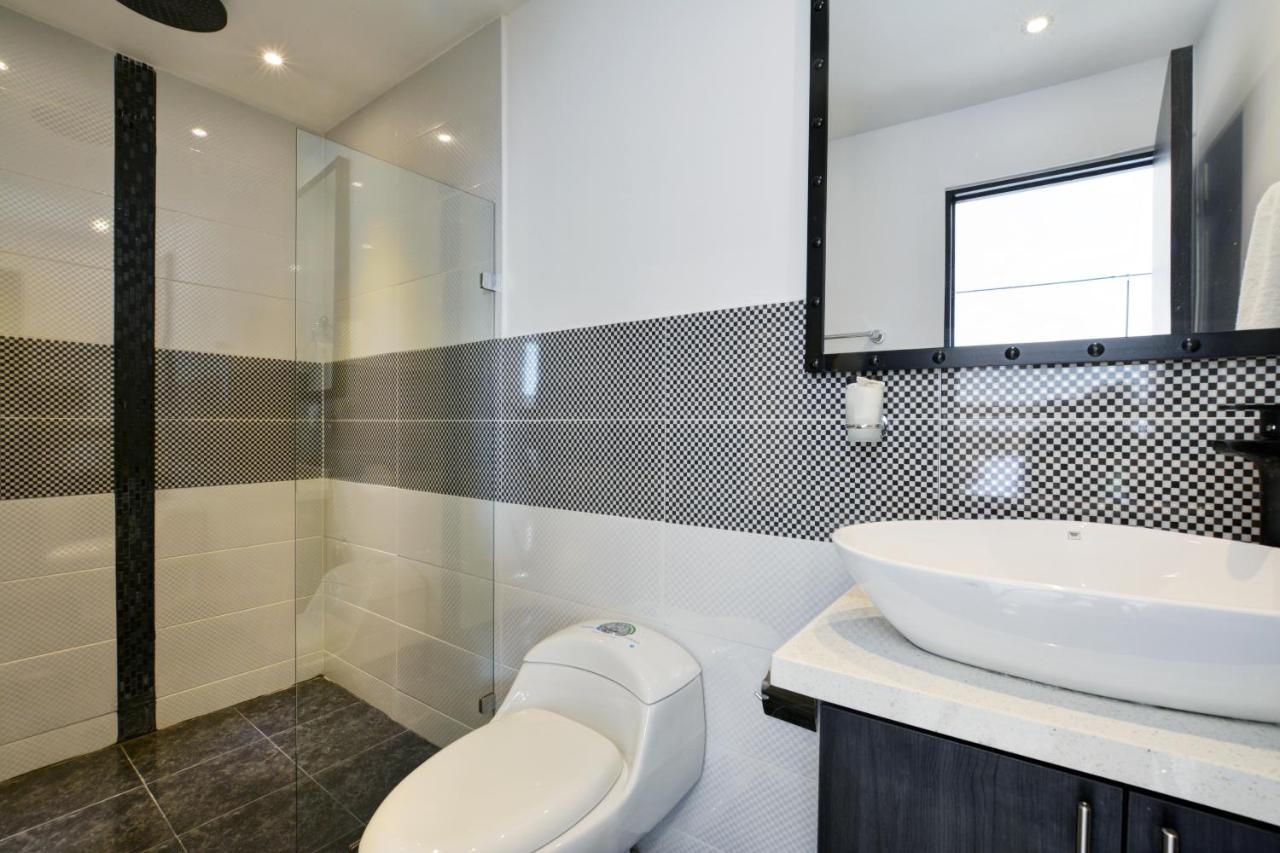 One-Bedroom Loft with Jacuzzi