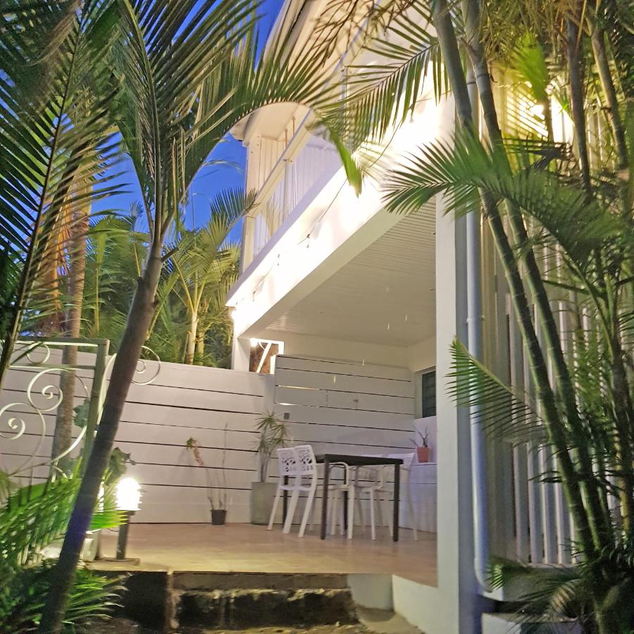 LA BOHEME, résidence de 5 appartements avec piscine, vue océan, Petite Ile - B&B Petite Île