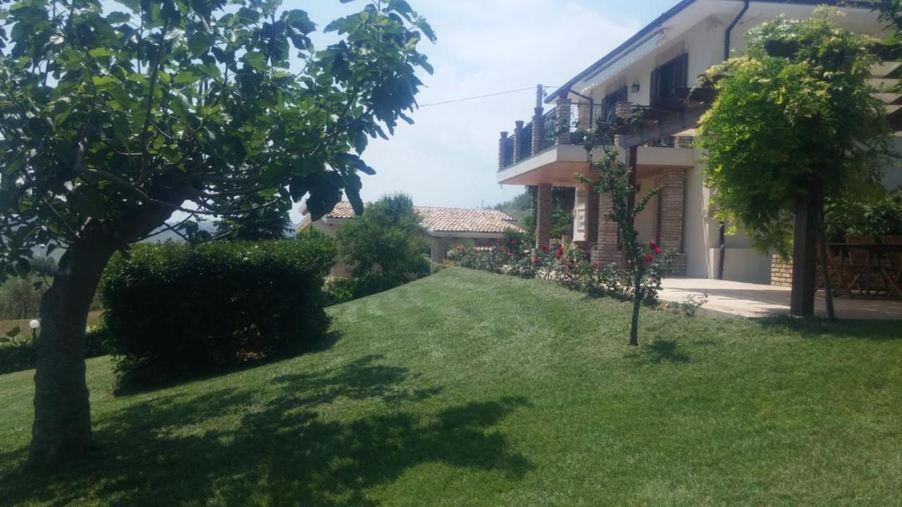 Luminous with pool and aircon - B&B
