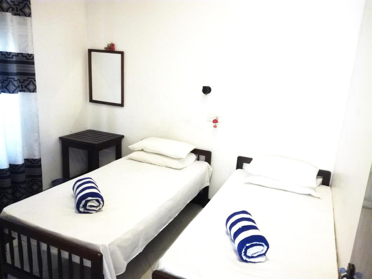 Camera Doppia con Letti Singoli con Bagno Privato
