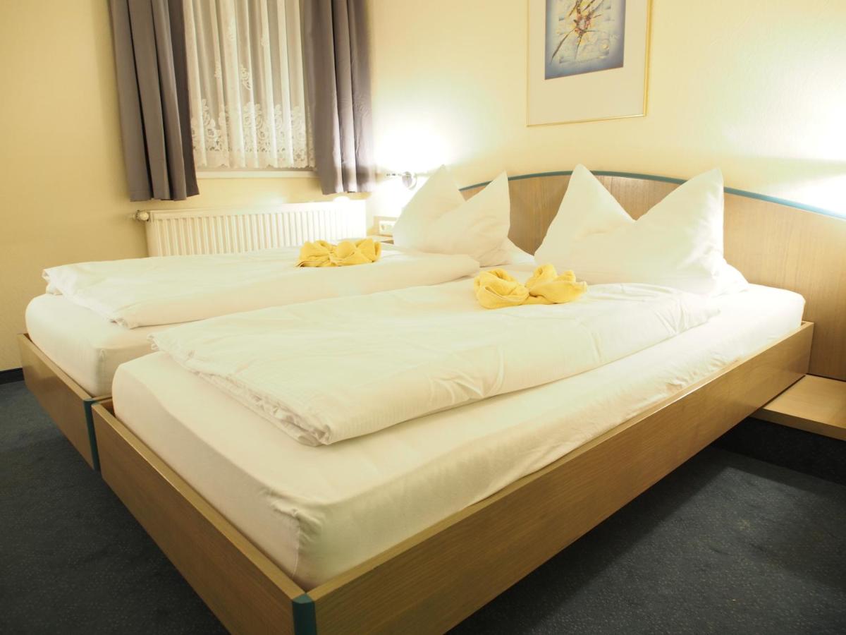 Double or Twin Room with Bathroom