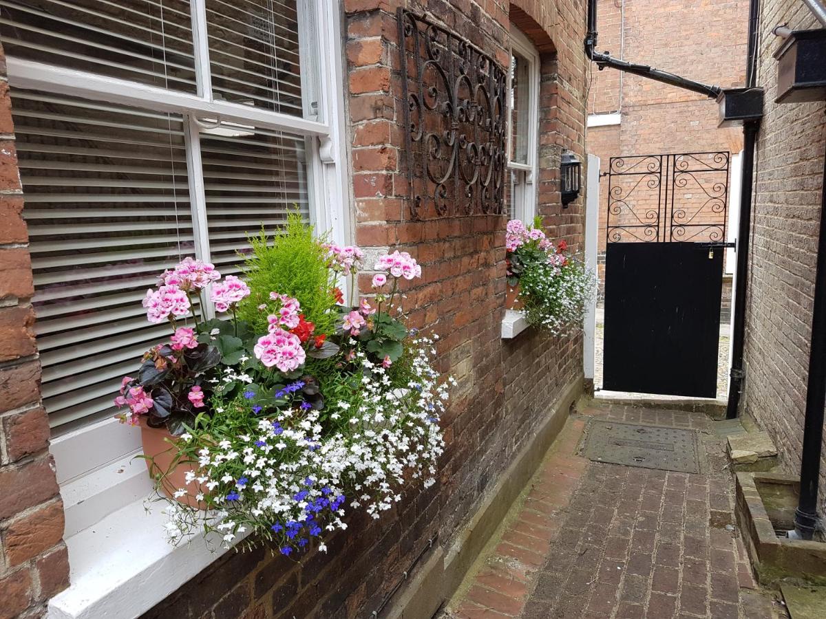 Little Sussex House - Bed and Breakfast Rye