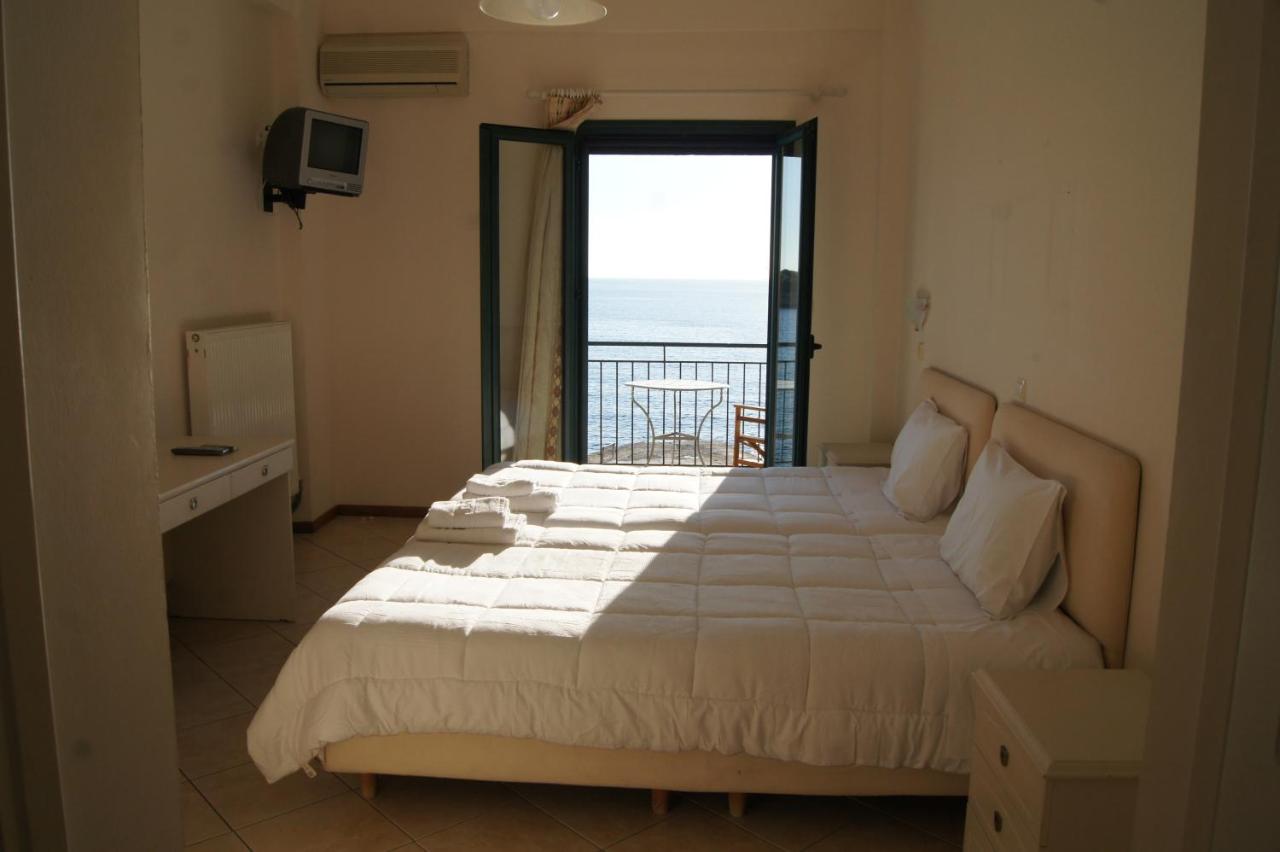 B&B Kardamyli - Gorgones, sea-front, great view - Bed and Breakfast Kardamyli