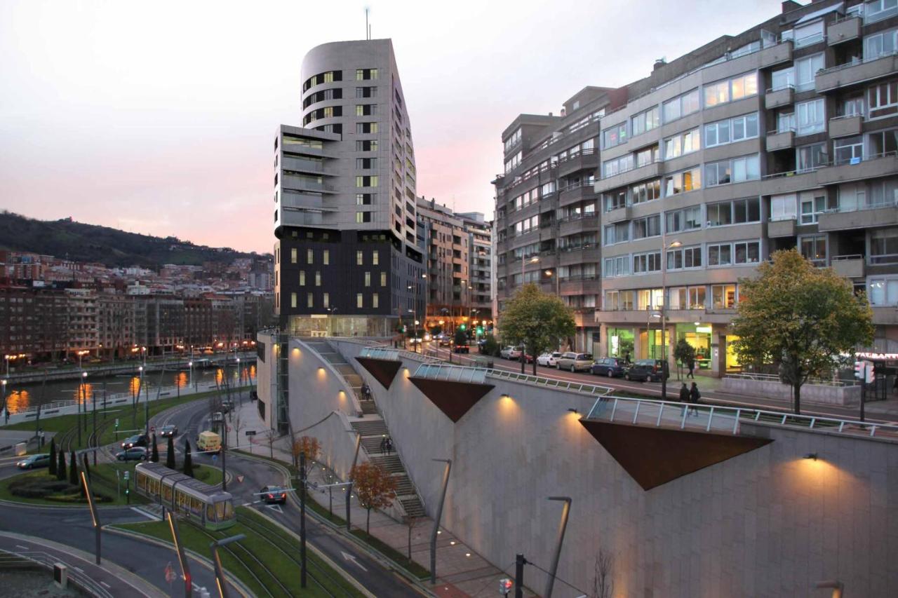Apartamento frente al Guggenheim con wifi y parking privado ZBE -bajas emisiones gratis - Chambres d'hôtes Bilbao