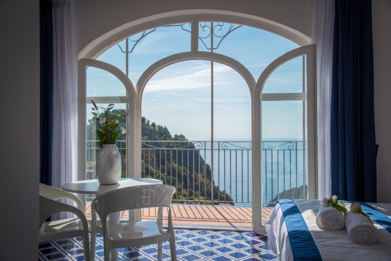 Superior Twin Room with Sea View
