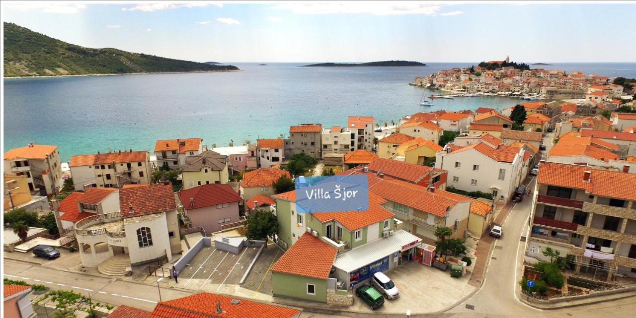 -Villa Šjor -Primošten-Apartmani- has 2 large apartments and 2 smaller ones -Primošten Lokvice 6 - B&B