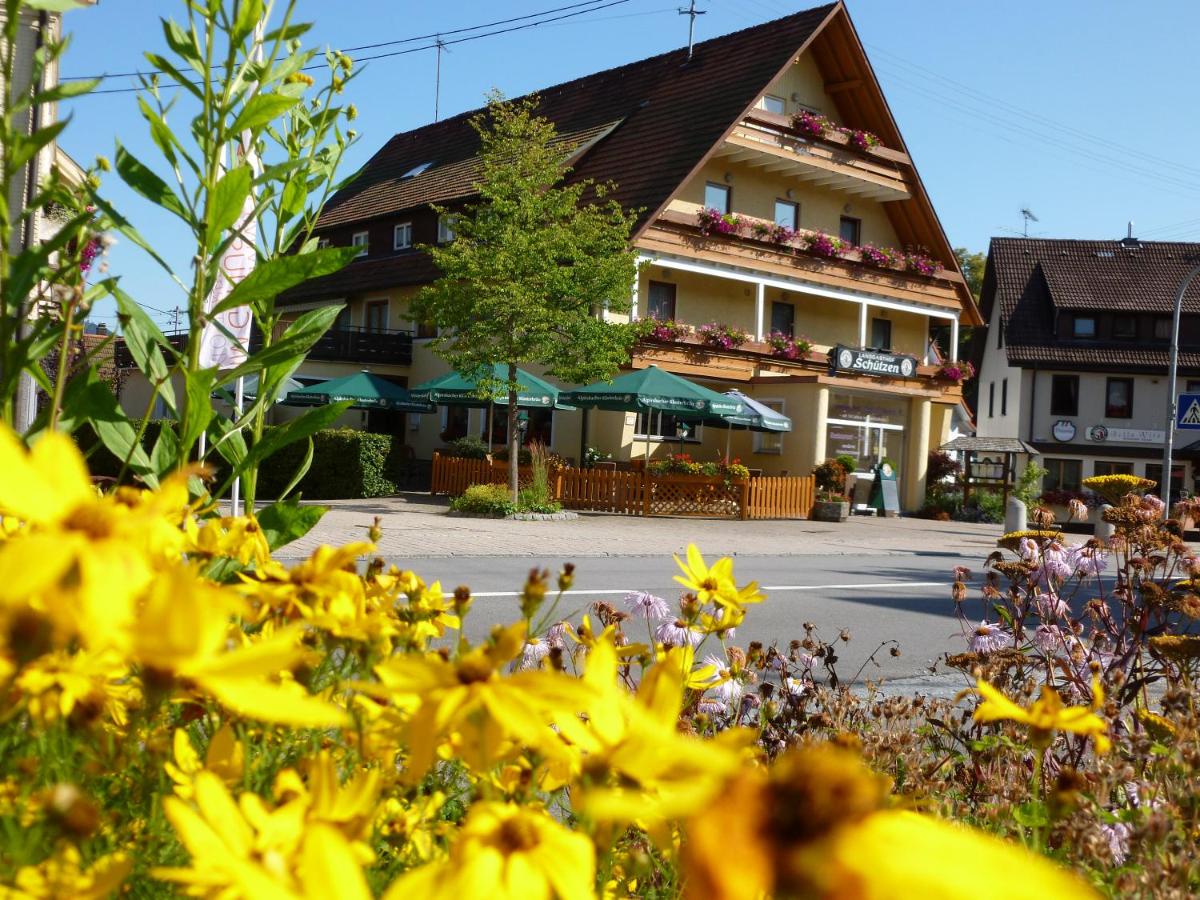 B&B Baiersbronn - Hotel-Restaurant Gasthof zum Schützen - Bed and Breakfast Baiersbronn