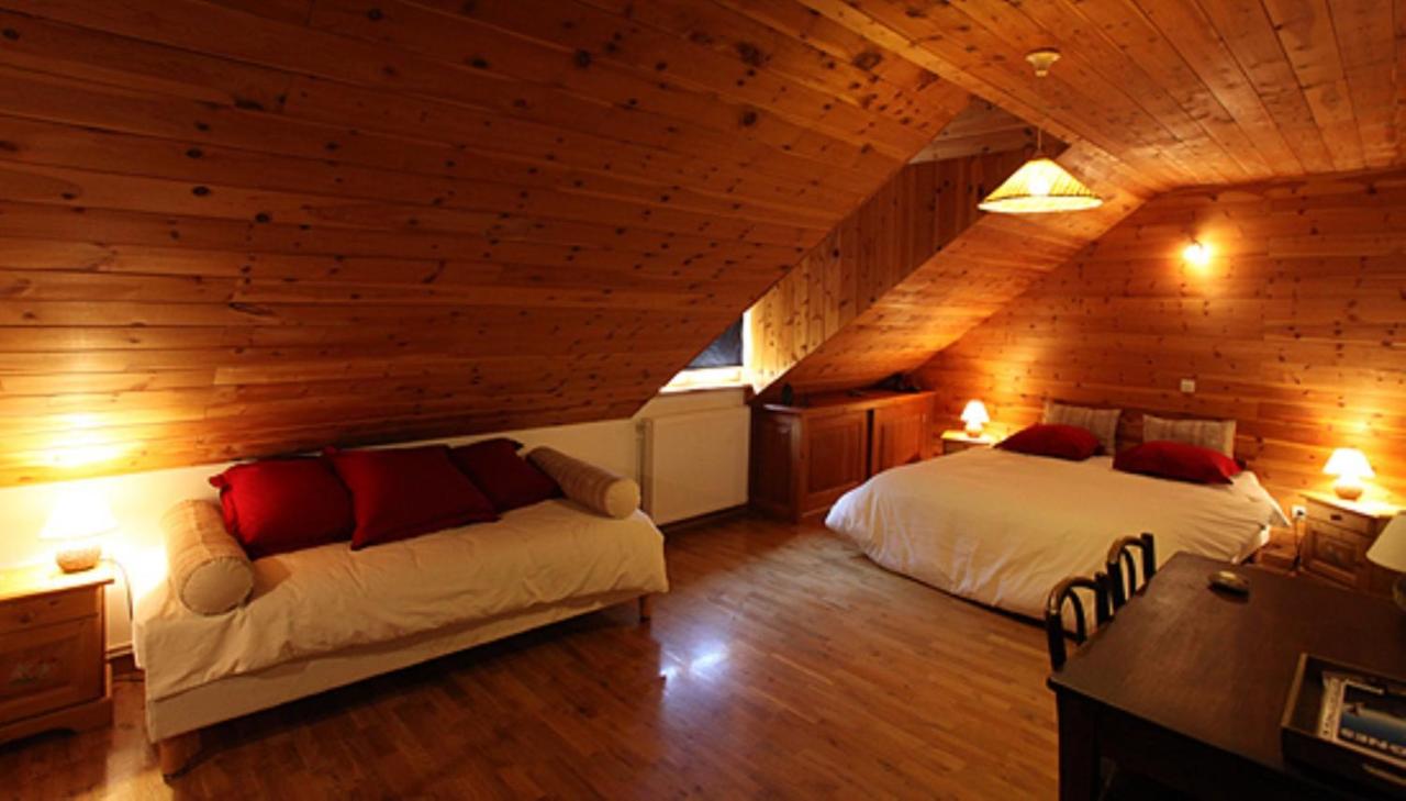 Quadruple Room with Private Bathroom