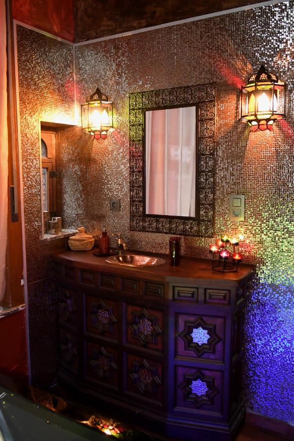 King Room with Spa Bath