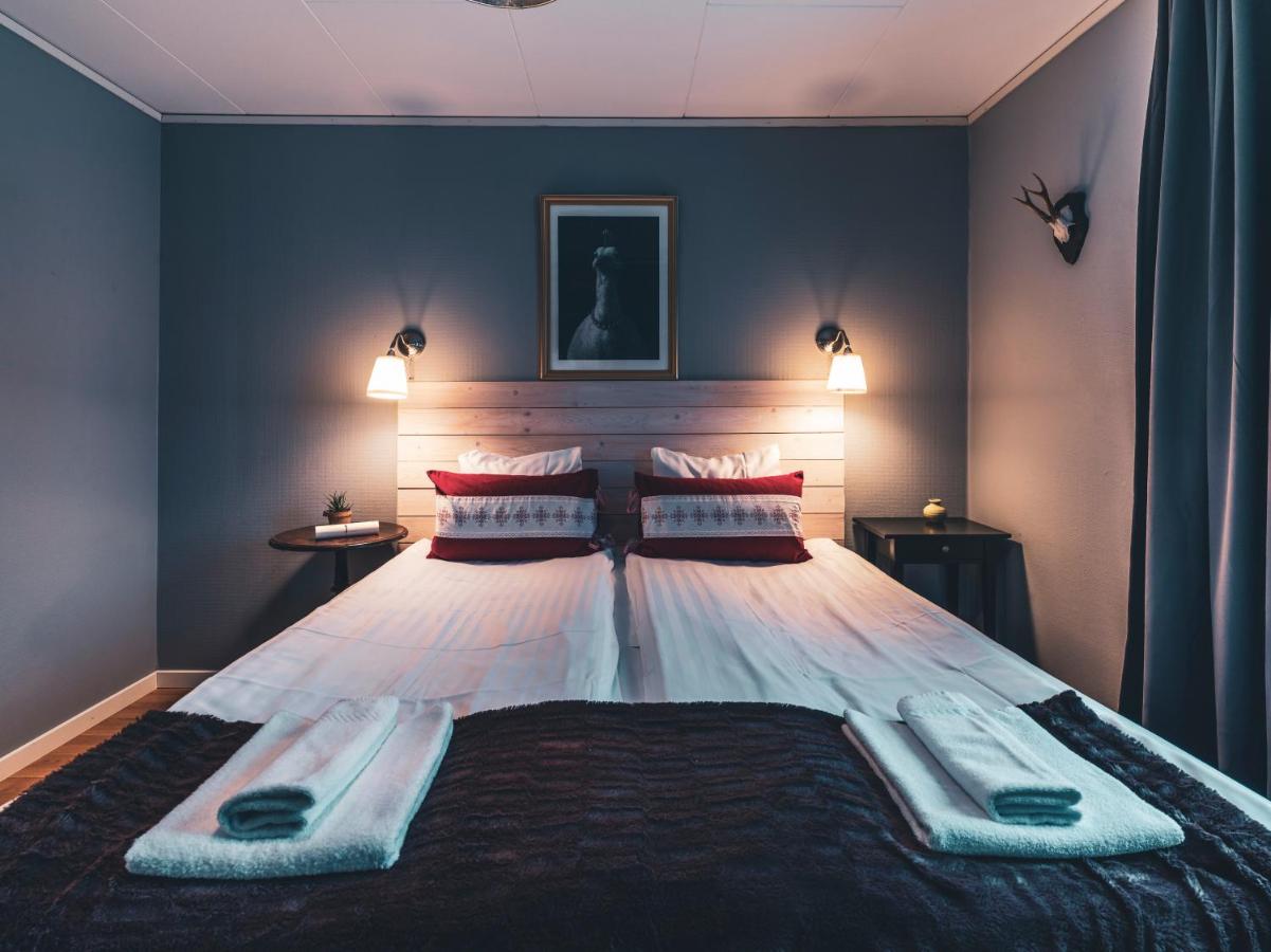 Double or Twin Room with Shared Bathroom