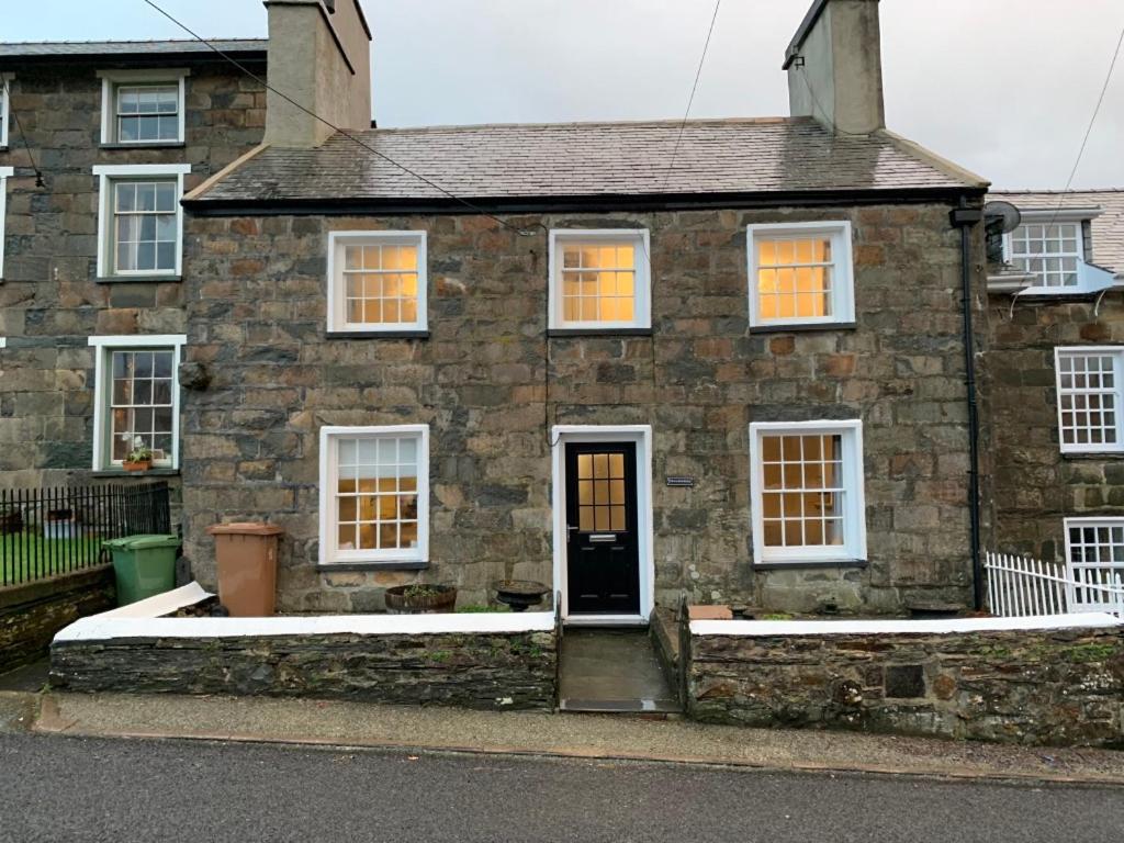 Finest Retreats - Tegannedd - Luxury Grade II Listed Cottage With Hot Tub - B&B Ffestiniog