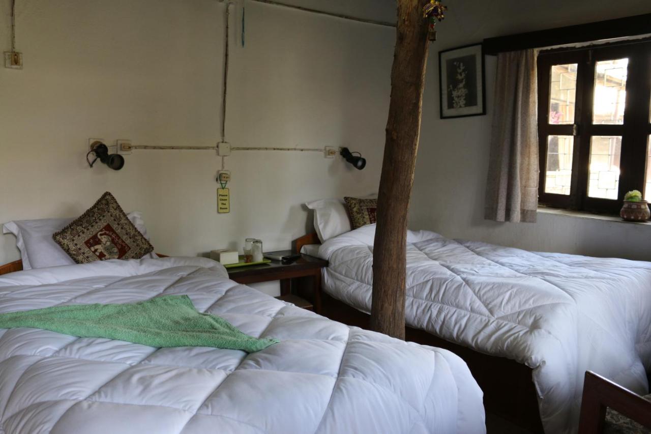 Zweibettzimmer mit eigenem Bad