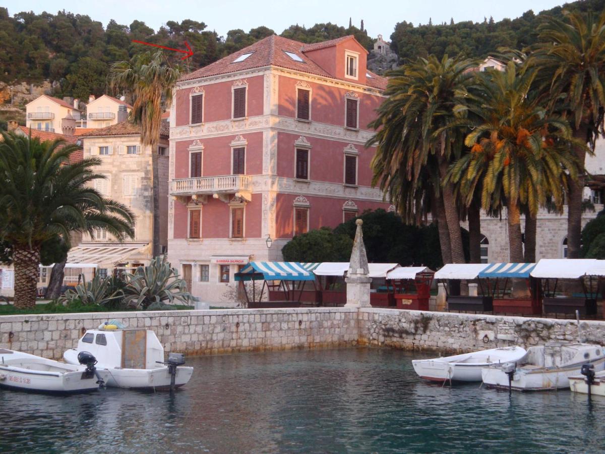 Hvar attic modern design - town center with a great view - Chambres d’hôtes