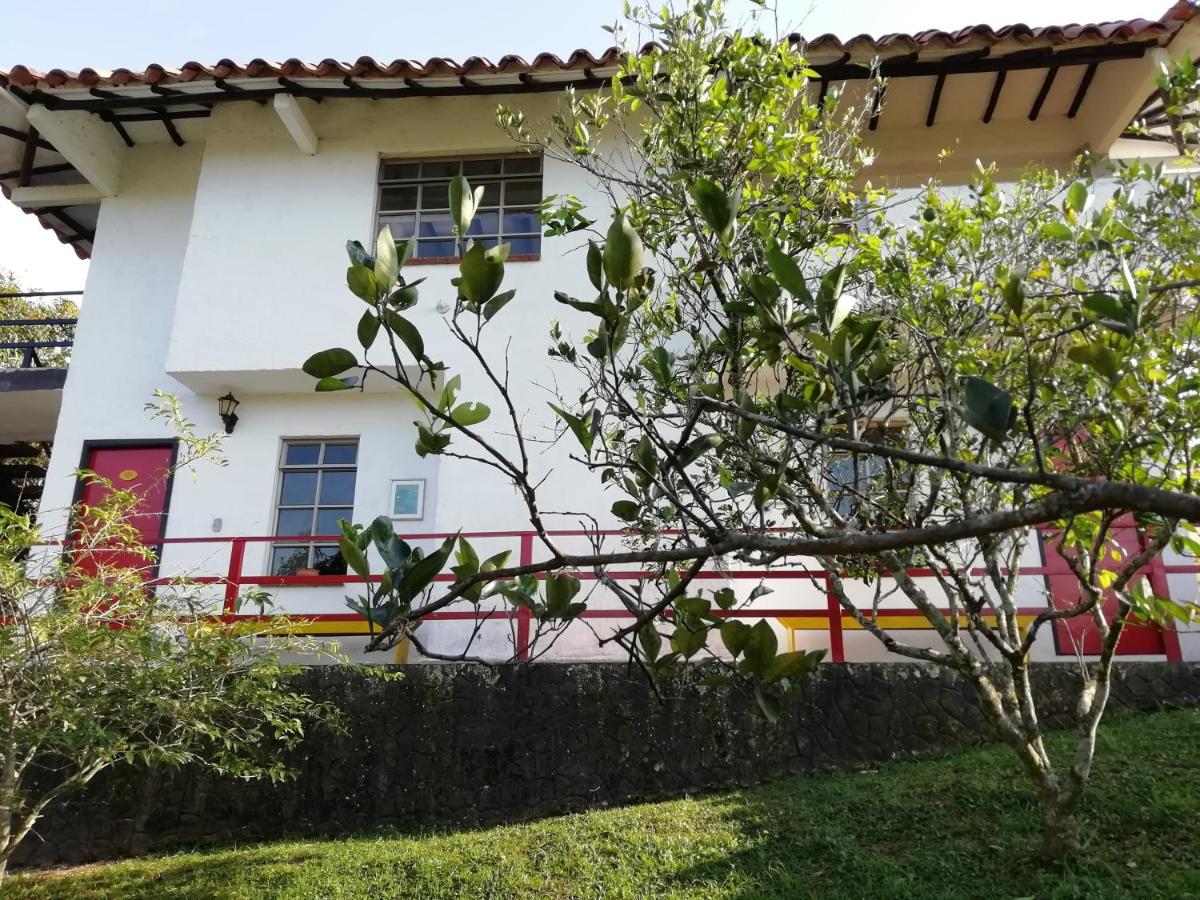 Hotel Casona Las Juanas - B&B San José de Pare