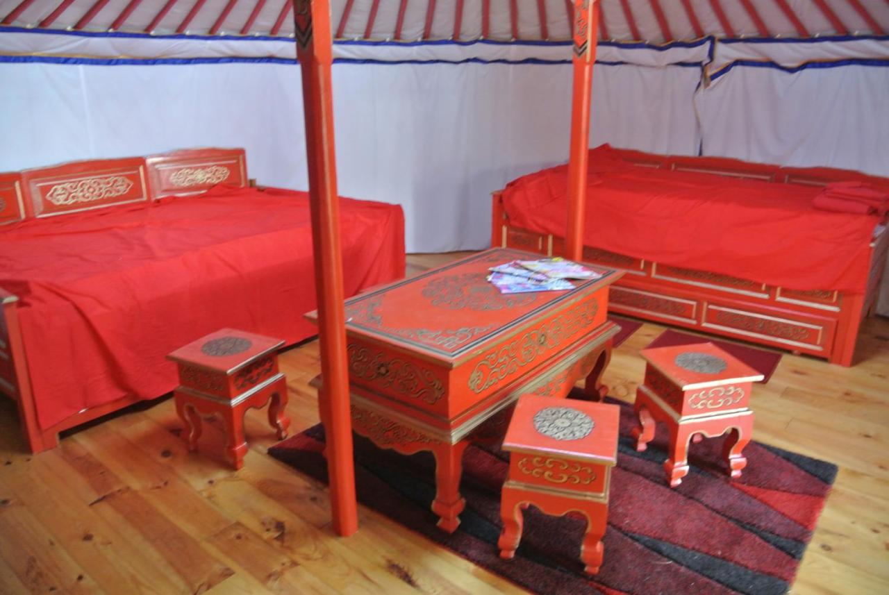Yurt Red