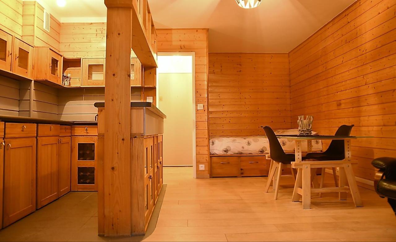 B&B Montgeron - F1 entier Cosy style CHALET Montgeron, Proche Paris - Bed and Breakfast Montgeron