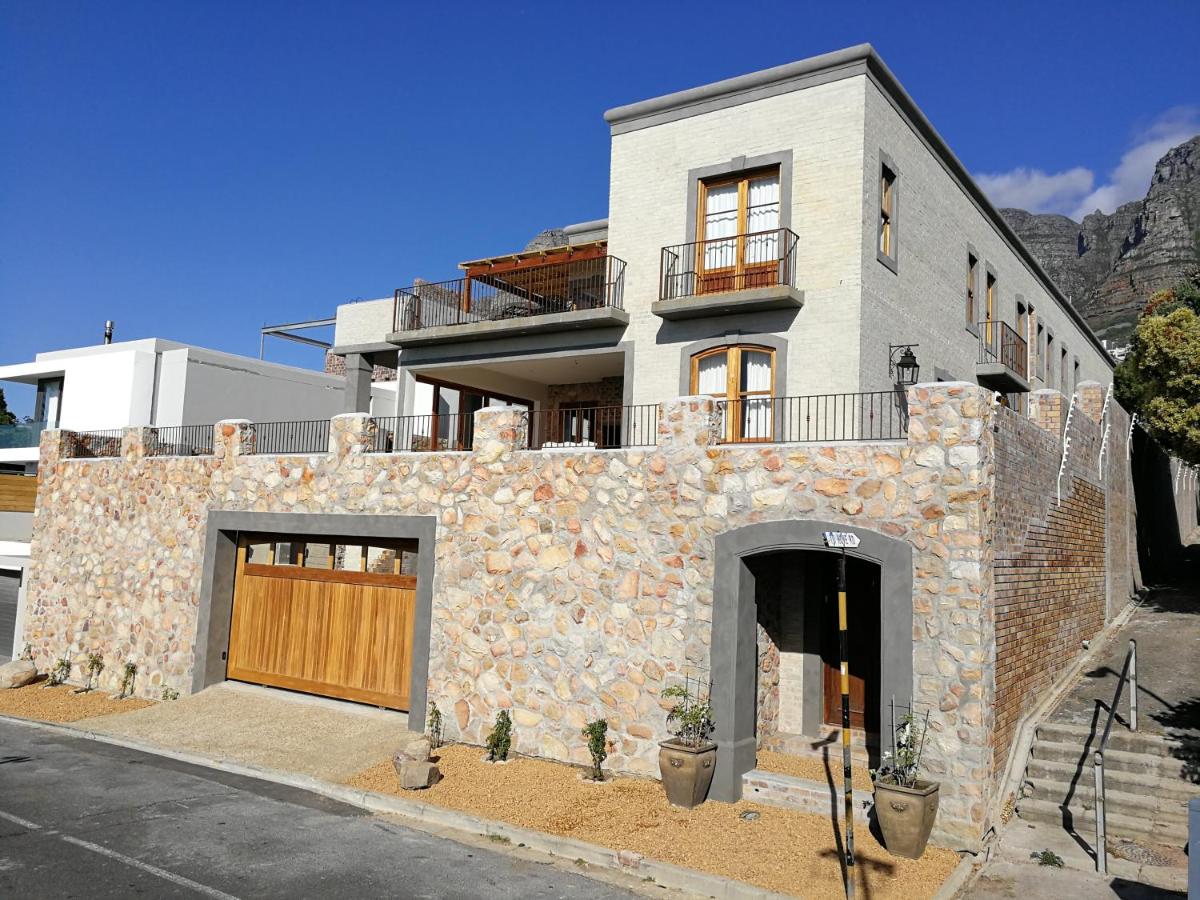 Bakovenbay Luxury Suites - B&B